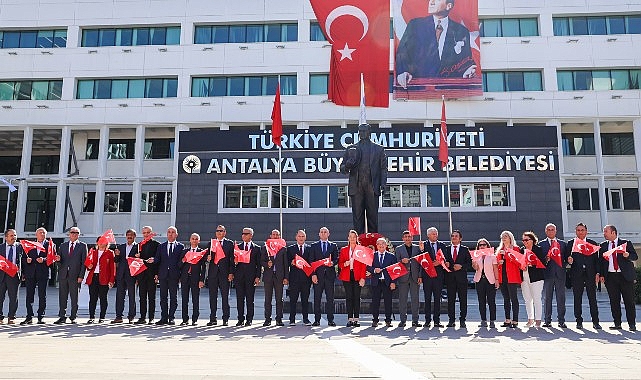 Antalya Büyükşehir’de Cumhuriyet Bayramı kutlandı- Haber Seansı