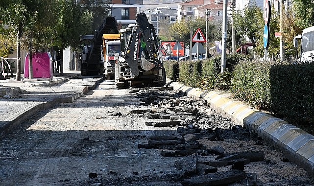 Lüleburgaz Belediyesi Fen İşleri Müdürlüğü ekipleri, kent genelinde yol onarım ve yenileme çalışmalarına devam ediyor- Haber Seansı