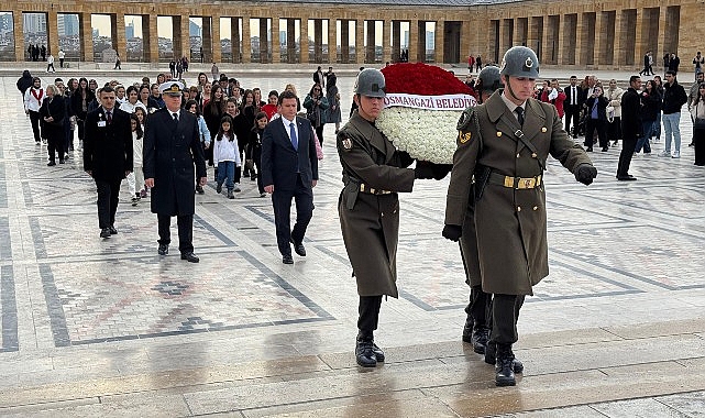 Başkan Aydın, Osmangazili çocuklar ile Ata’nın huzurunda- Haber Seansı