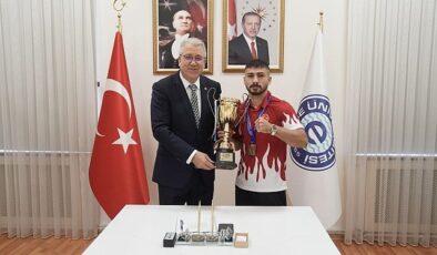 Egeli milli sporcu Ali Ataberk Gürbüzcan,  Avrupa Şampiyonu oldu- Haber Seansı