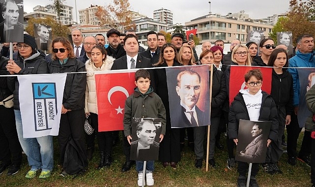 Kadıköy’de 9’u 5 Geçe Ata’ya Saygı Zinciri- Haber Seansı