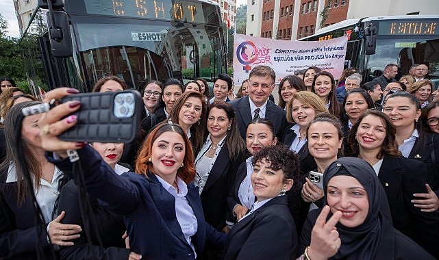 Başkan Tugay: Otobüslerimizi hem süren hem de onaran arkadaşlarımızın önemli bir kısmını kadınlarımız oluşturacak- Haber Seansı