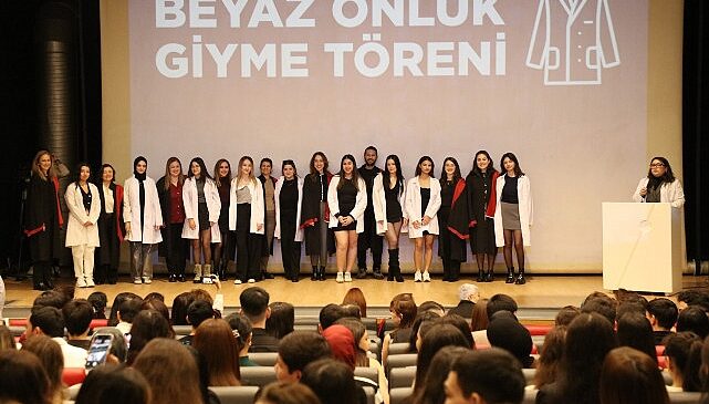 BİLGİ Sağlık öğrencileri beyaz önlüklerini giyerek mesleğe ilk adımlarını attı- Haber Seansı