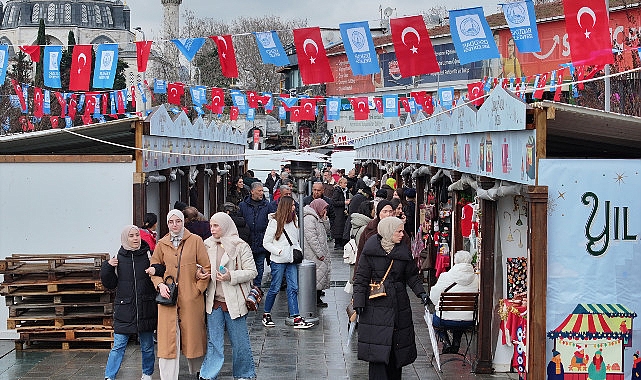 Yılbaşı Pazarı 2025 Üsküdar’da Başladı- Haber Seansı