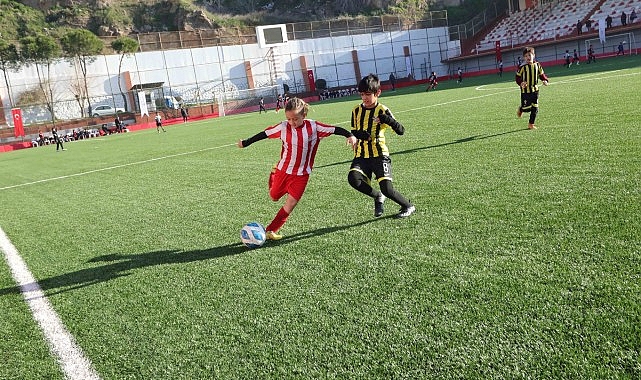 Bayraklı’da U-10 Cup Futbol Turnuvası başladı- Haber Seansı