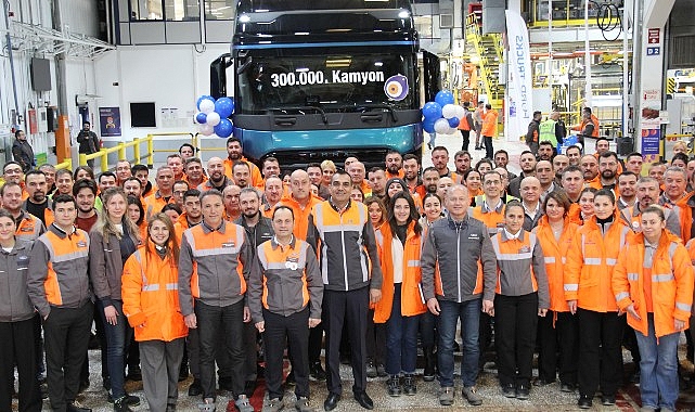 Ford Trucks 300 Bininci Kamyonunu Hattan İndirdi- Haber Seansı