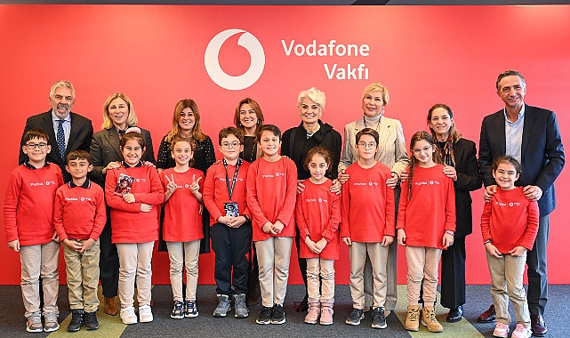 Vodafone Vakfı Danışma Kurulu Üyeleri Geleceğin Yapay Zekâ Yıldızlarıyla Buluştu- Haber Seansı