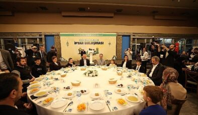 Kocaeli protokolü yetimlerle iftarda buluştu- Haber Seansı