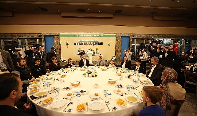 Kocaeli protokolü yetimlerle iftarda buluştu- Haber Seansı