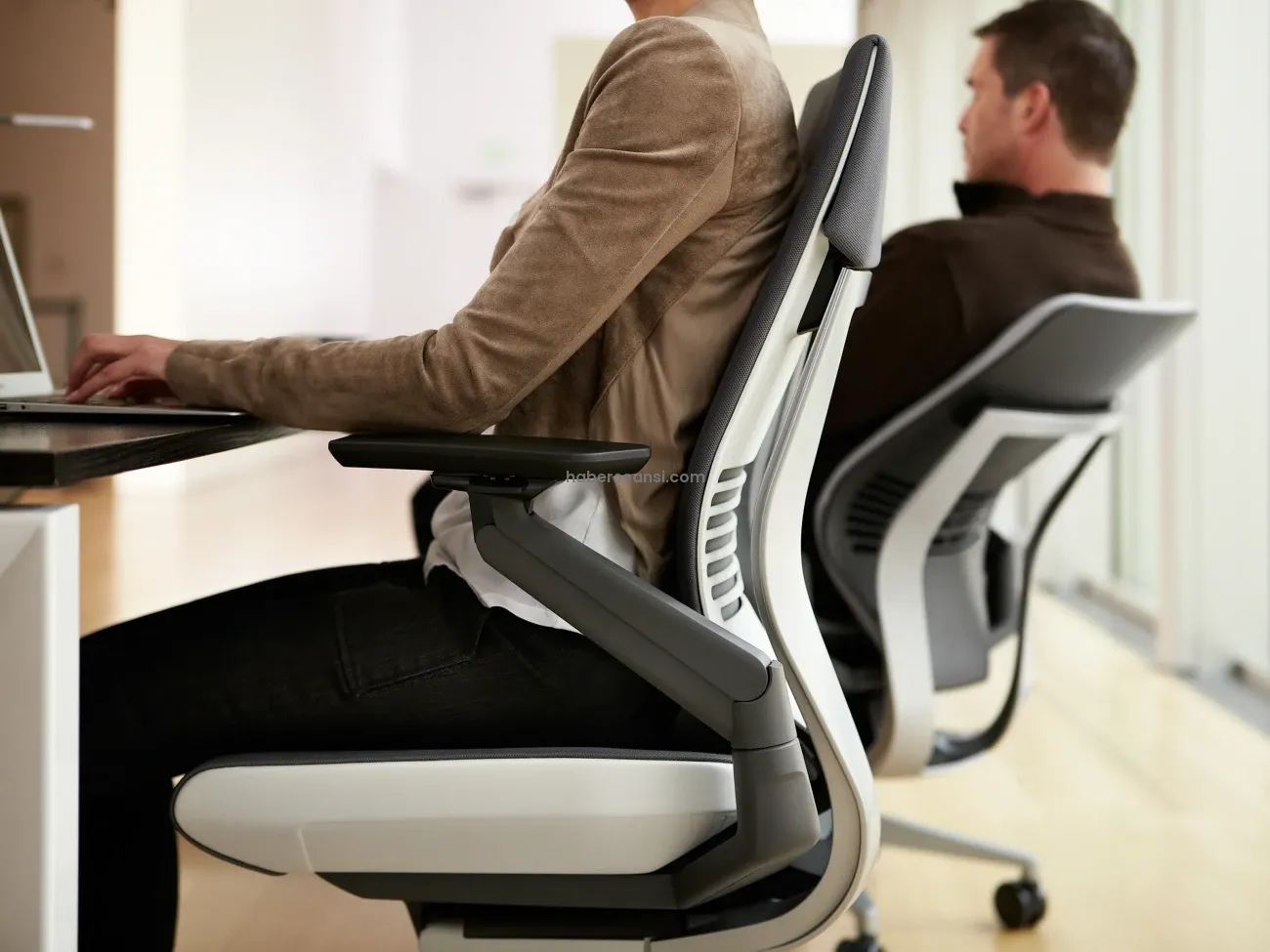 Ofis Çalışanları Dikkat: Sağlık İçin İdeal Oturma Süresi Açıklandı